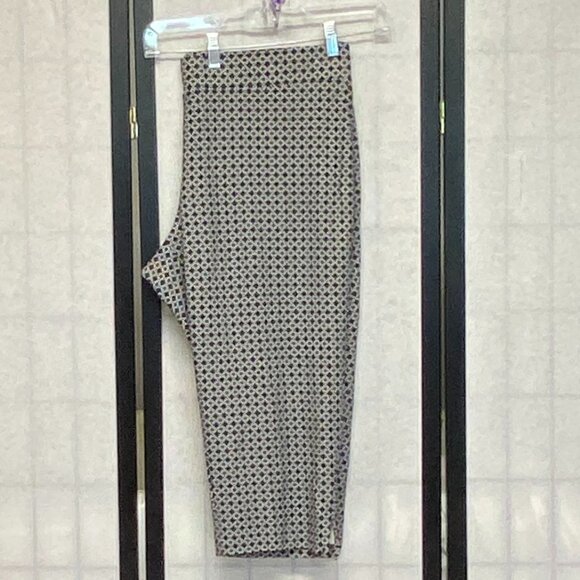 Liz Claiborne Stretch Knit Pull On Crop Lori Capri Pants Slacks Black White XL - Picture 3 of 9